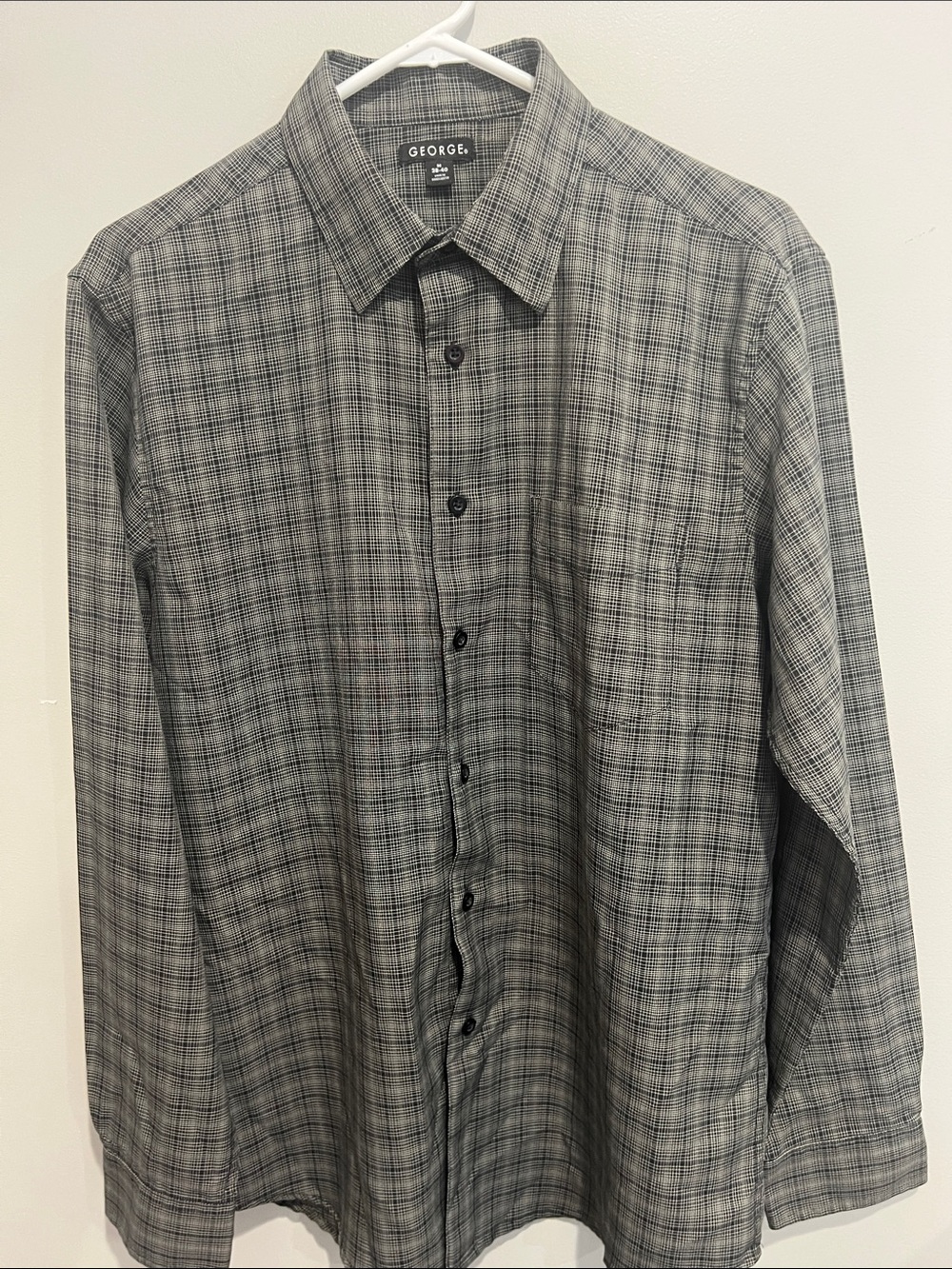 George long sleeve mens button down shirt size M gray and black plaid